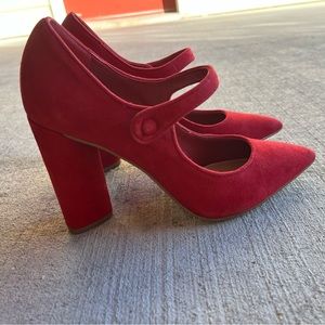 Gianni Bini Red heels. Size 7